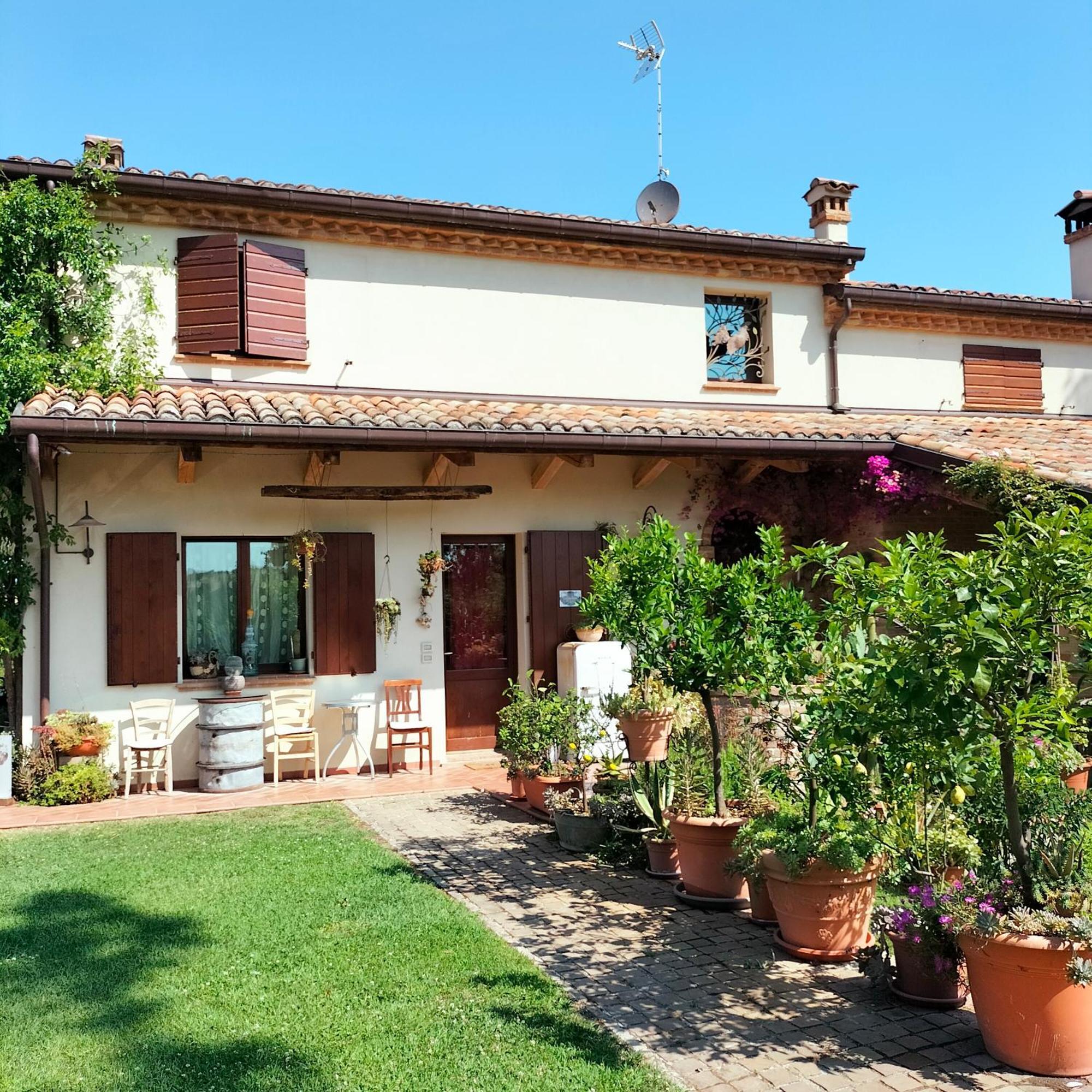 Ca' Dei Gelsi B & B Coriano Exterior photo